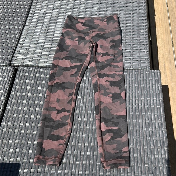 lululemon Wunder train Camo Leggings - excellent condition - Picture 5 of 6